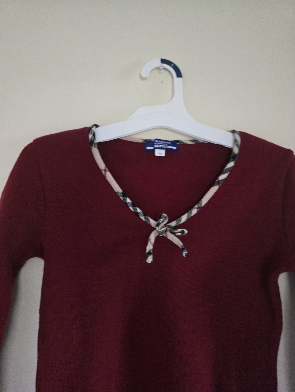 Burberry Blue Label Japanese Wool Burgundy V-Neck Sweater Nova Check Trim Rare - Picture 3 of 12